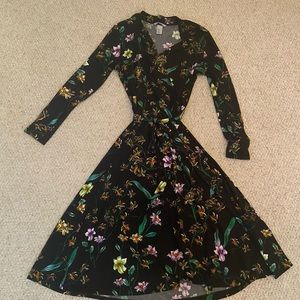 H&M Floral Dress Size: S
